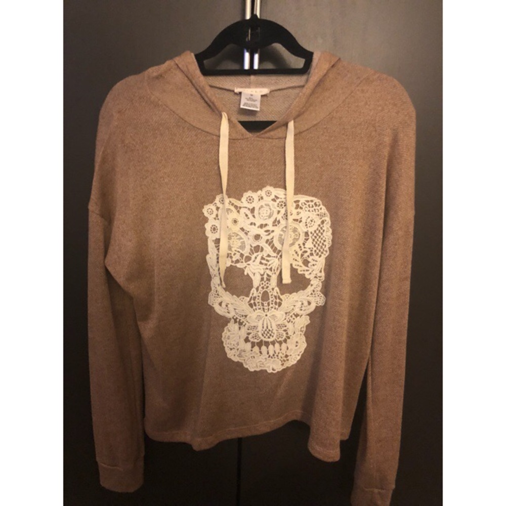 Brown long sleeve skull top w/ hood